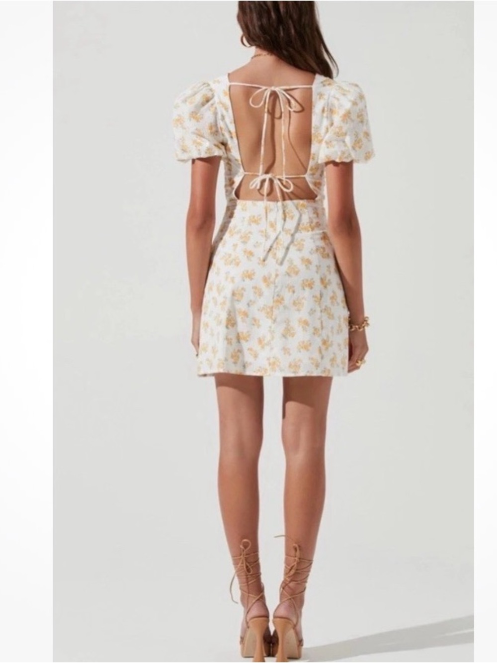 ASTR The Label Lovegrove White Yellow Floral Puff Sleeve Mini Dress Large - Picture 2 of 13
